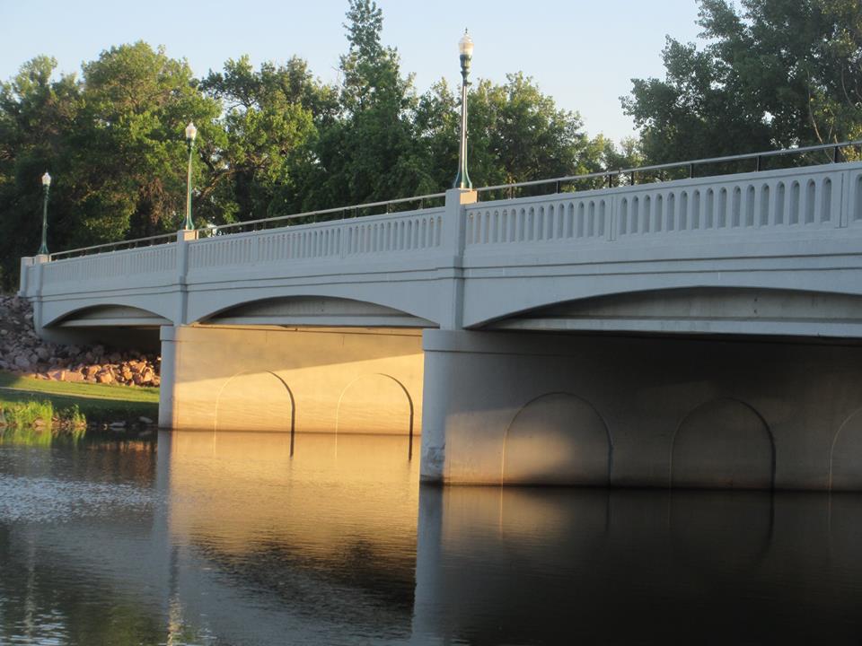 Garfield Ave Bridge